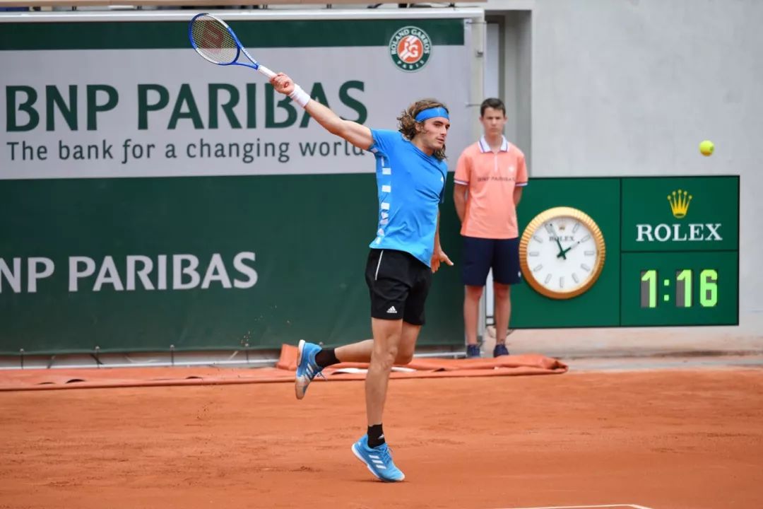 动严重侵犯 动严重侵犯